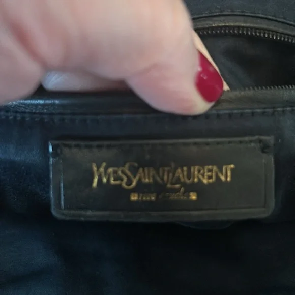 Authentic Yves Saint Laurent Patent Leather Shoulder Bag - Picture 11 of 13